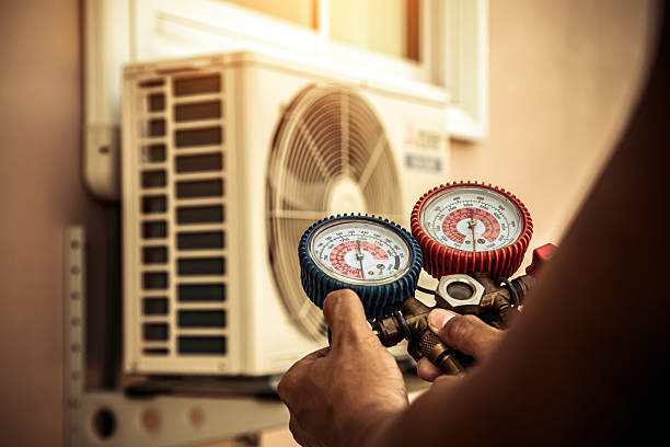 Professional Hvac technician working in Hebron, IN